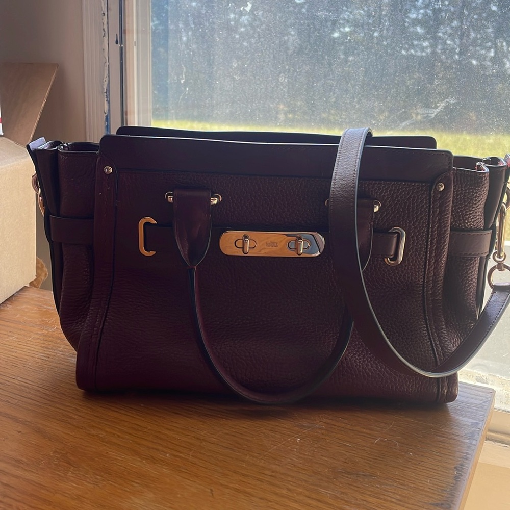 COACH Swagger Pebble Leather Crossbody